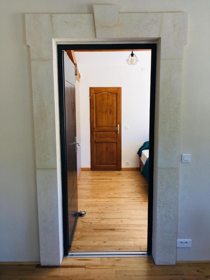 نيم La Chambre Haute المظهر الخارجي الصورة